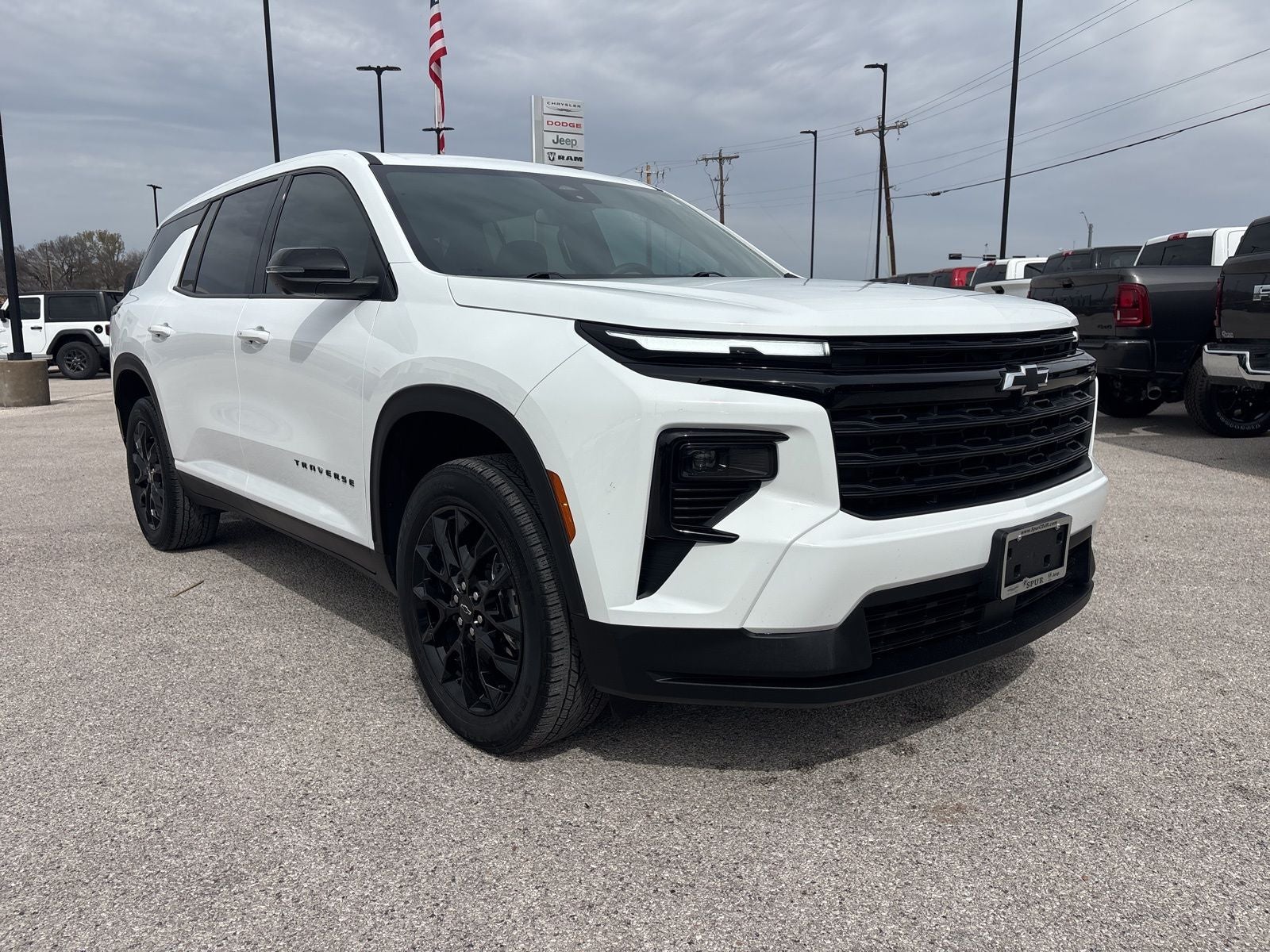 2024 Chevrolet Traverse FWD LS