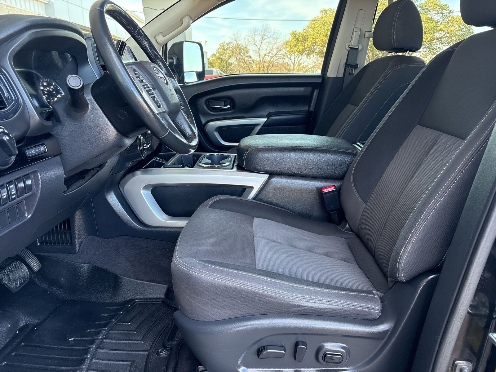 2023 Nissan TITAN XD Crew Cab SV 4x4