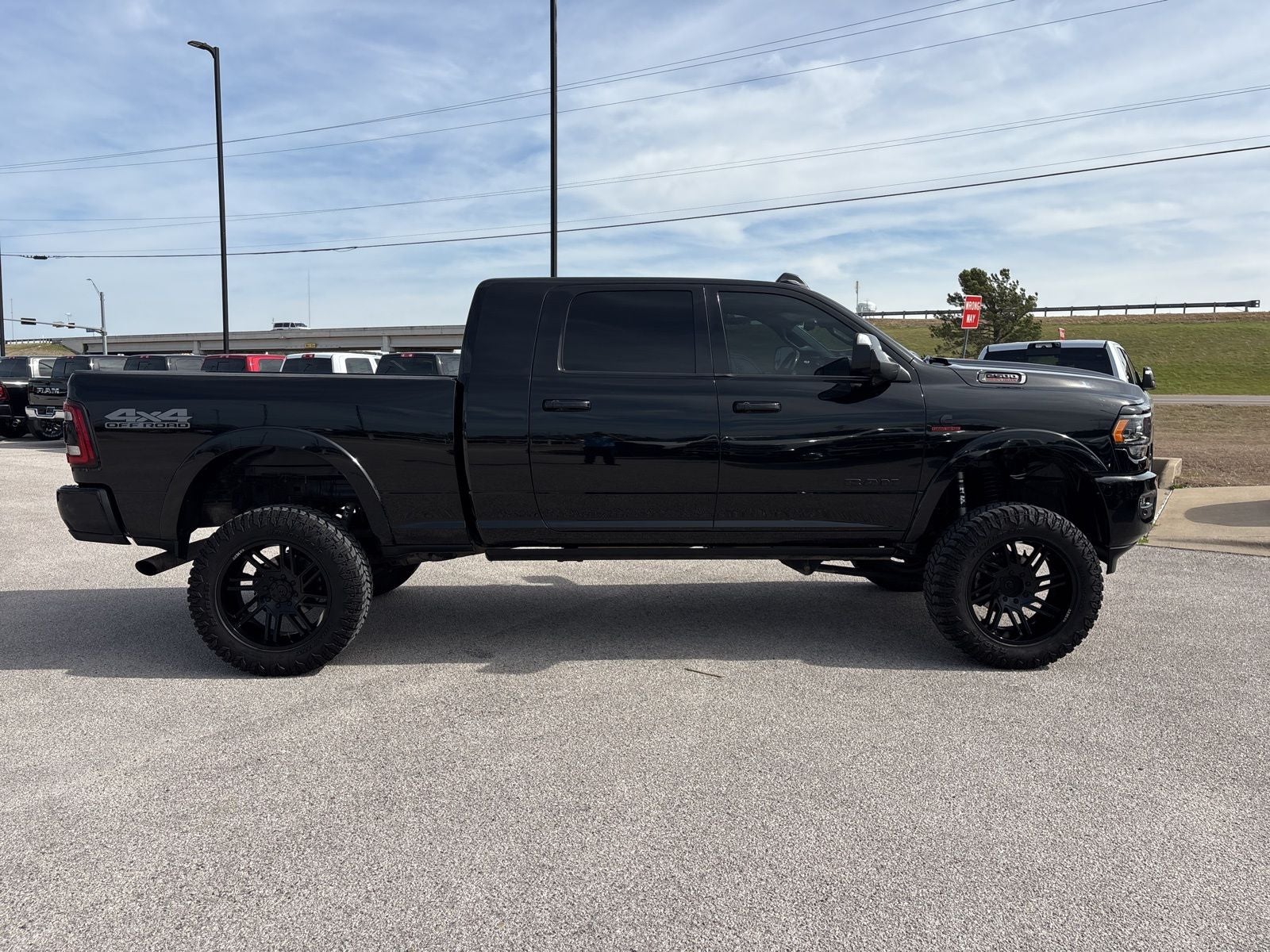 2022 RAM Ram 2500 Limited Mega Cab 4x4 6'4' Box