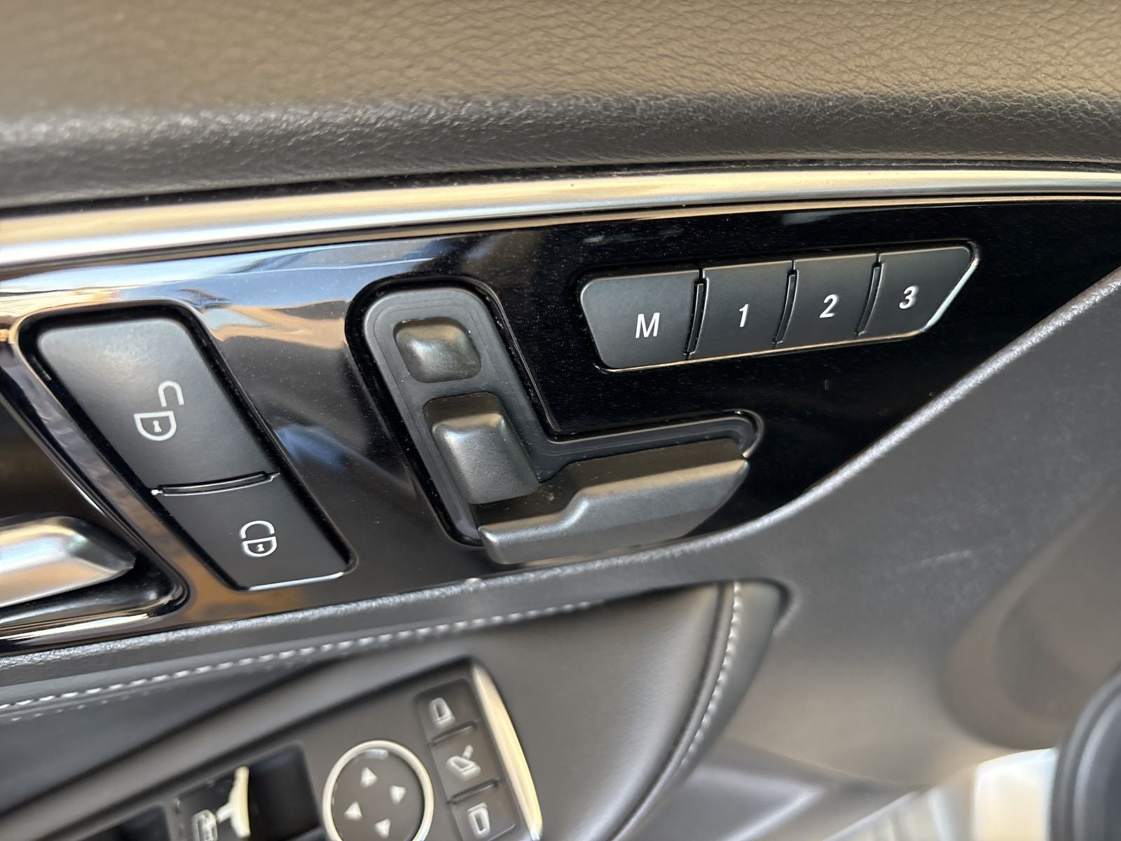 2019 INFINITI QX30 LUXE