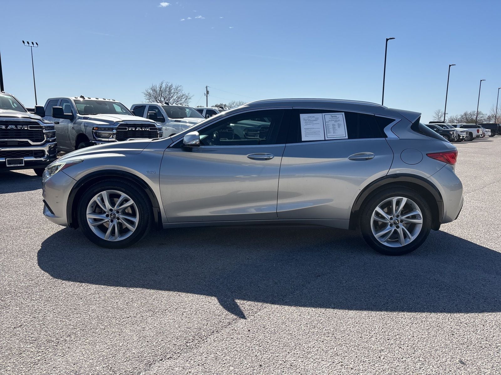 2019 INFINITI QX30 LUXE