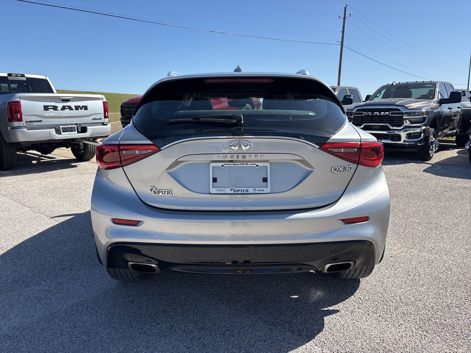 2019 INFINITI QX30 LUXE