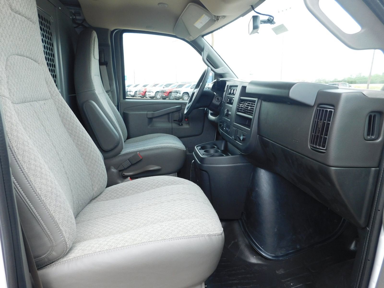 2024 Chevrolet Express Cargo 2500 WT