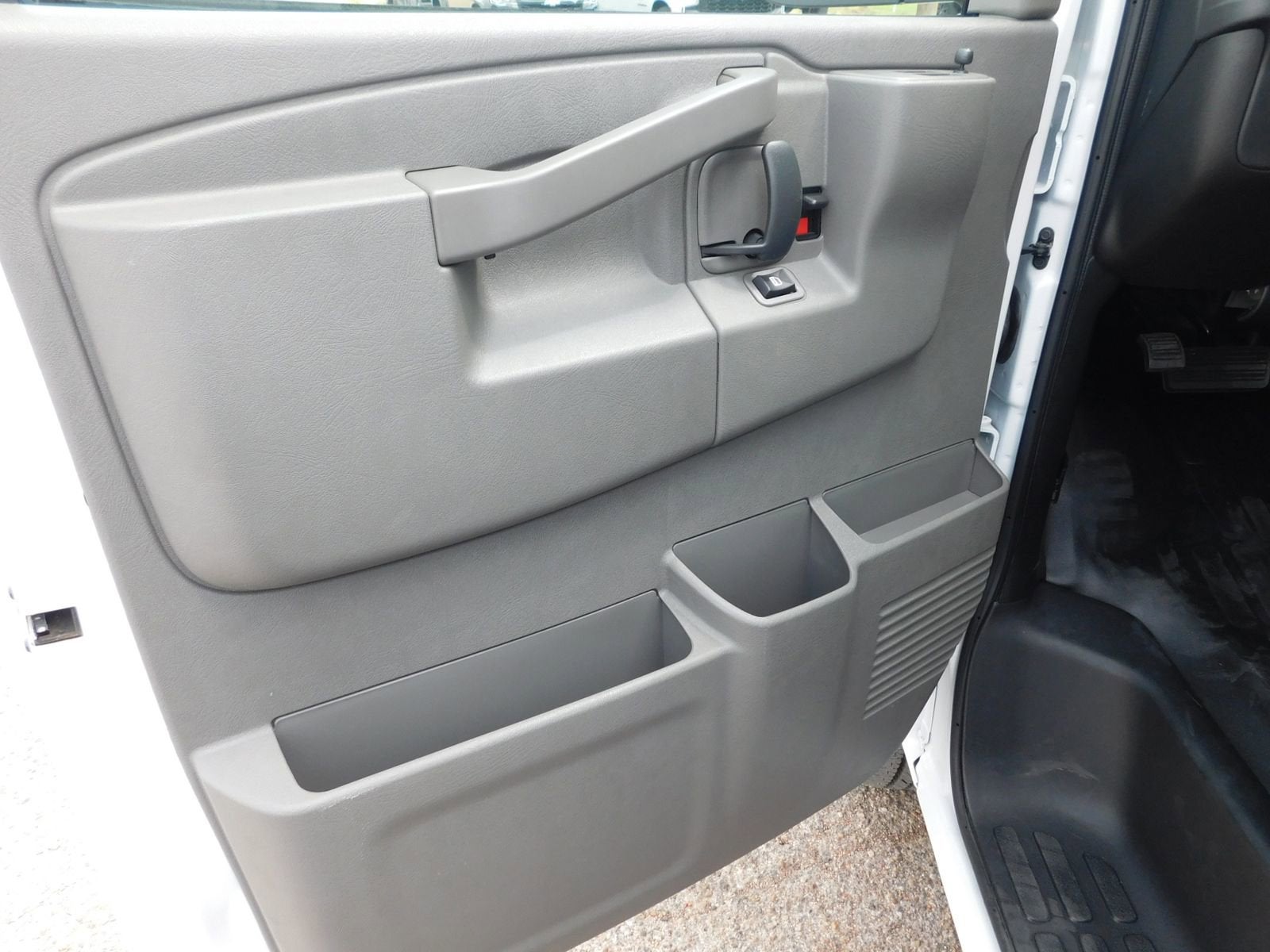 2024 Chevrolet Express Cargo 2500 WT